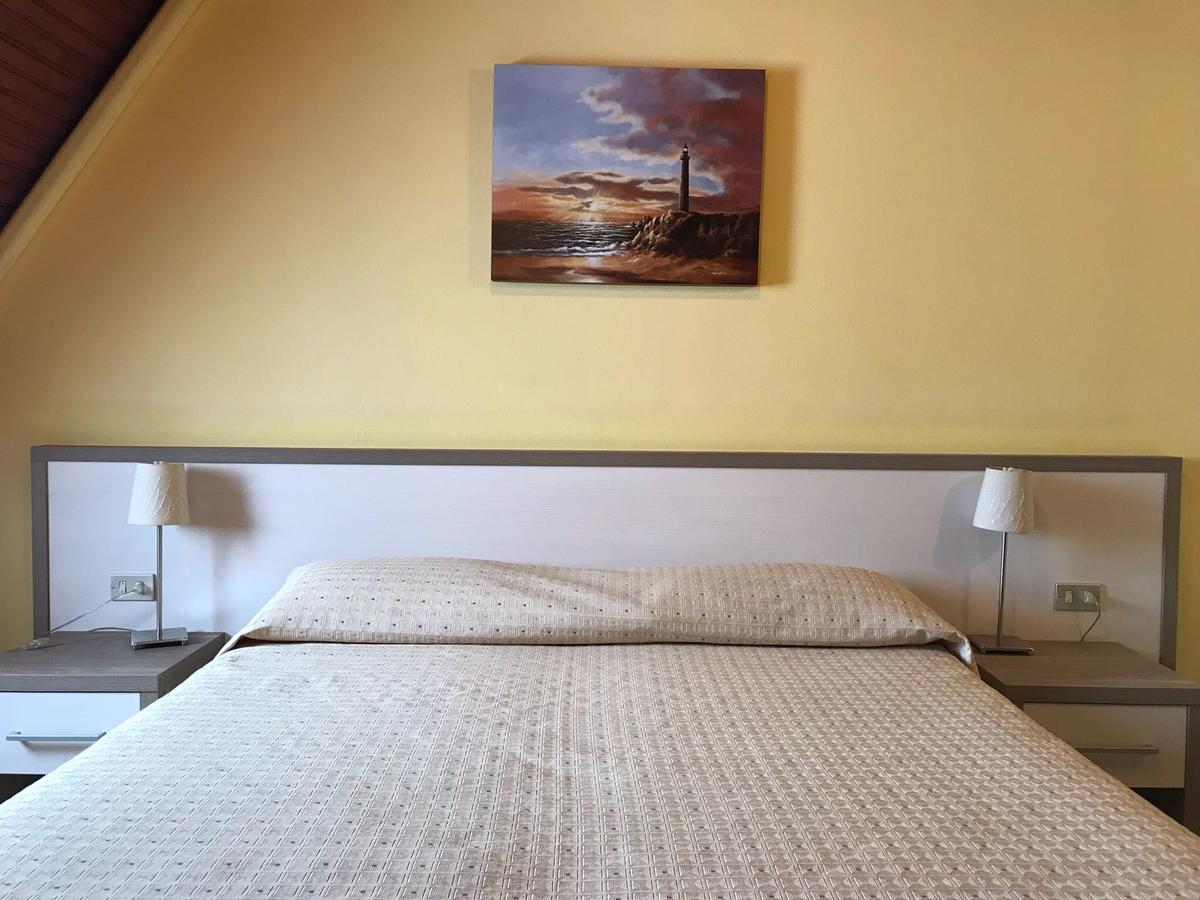 Hotel Rotelli Sale Marasino Kültér fotó
